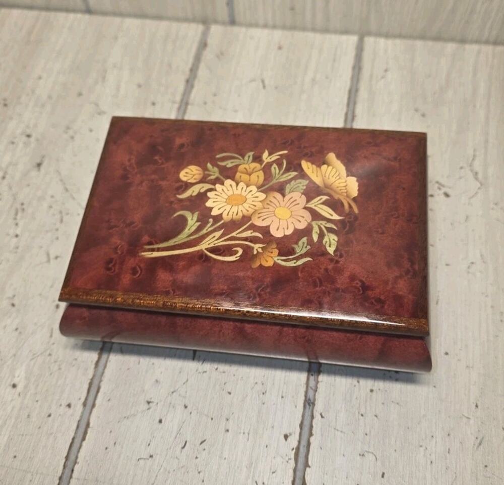 Vintage Itallian Floral Inlaid Jewlery Music Box Torna A Sorriento Victorian